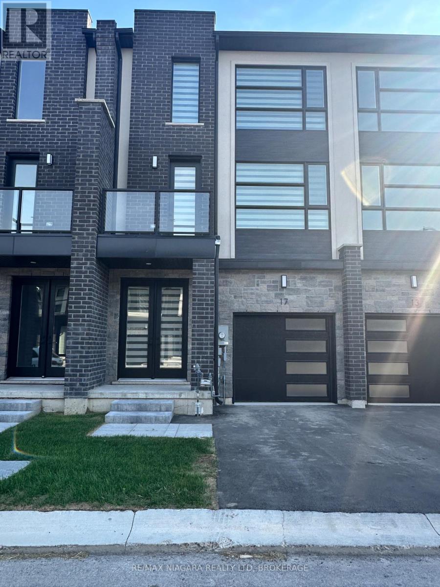 Unit 4 - 17 Keystone Trail, Welland, Ontario  L3B 0N8 - Photo 1 - X12425260