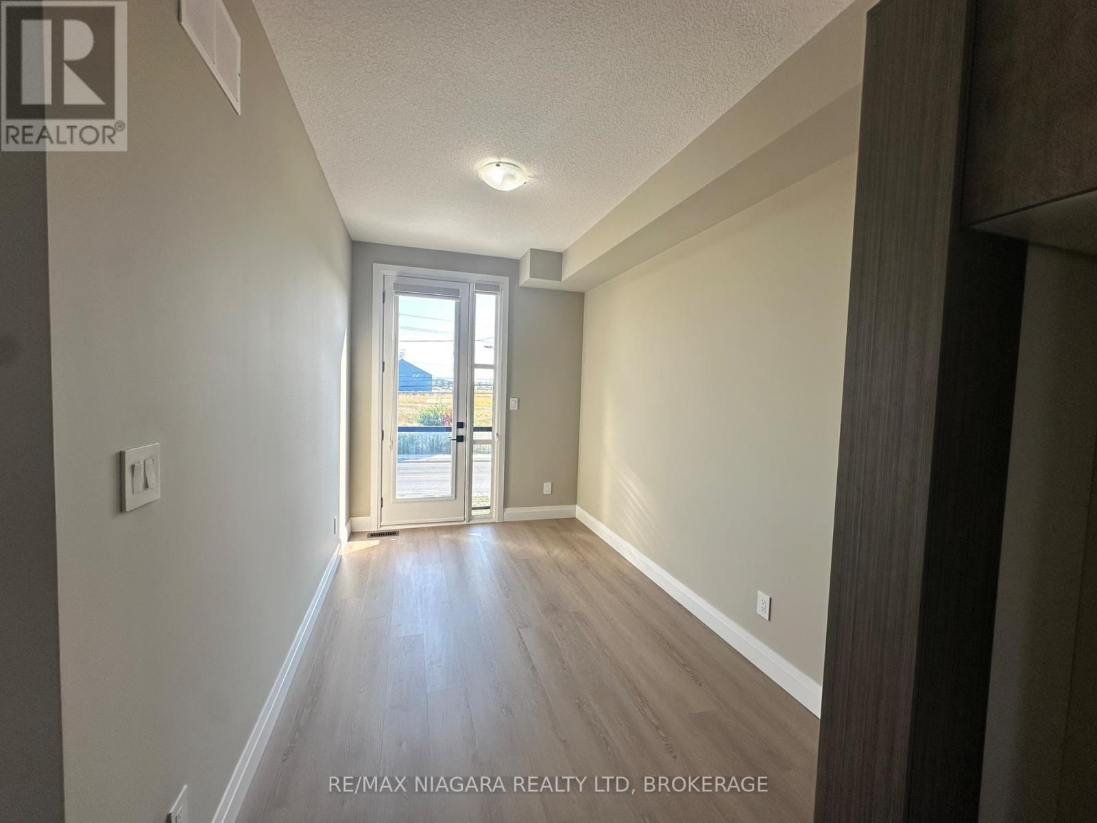 Unit 4 - 17 Keystone Trail, Welland, Ontario  L3B 0N8 - Photo 6 - X12425260