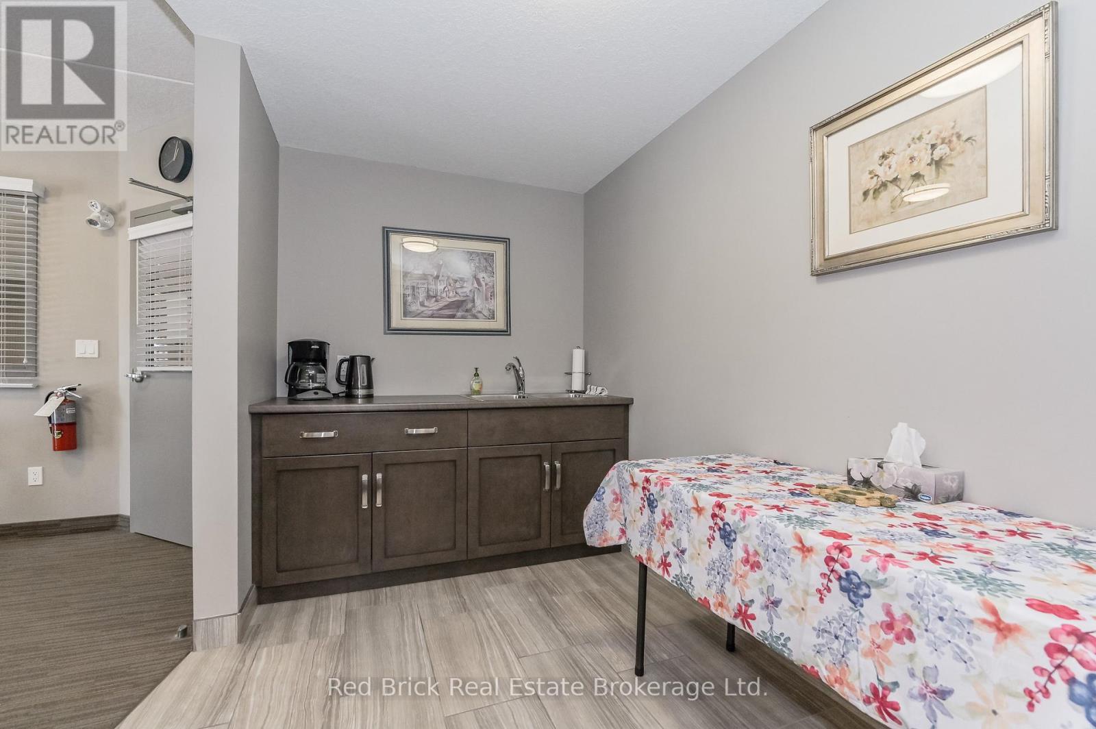 6492 Gerrie Road, Centre Wellington (Elora/salem), Ontario  N0B 1S0 - Photo 24 - X12425263