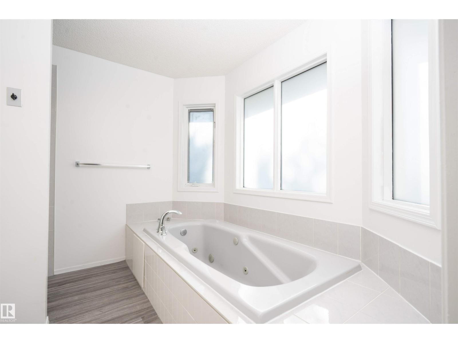 3203 145 Av Nw, Edmonton, Alberta  T5Y 2E9 - Photo 22 - E4459333