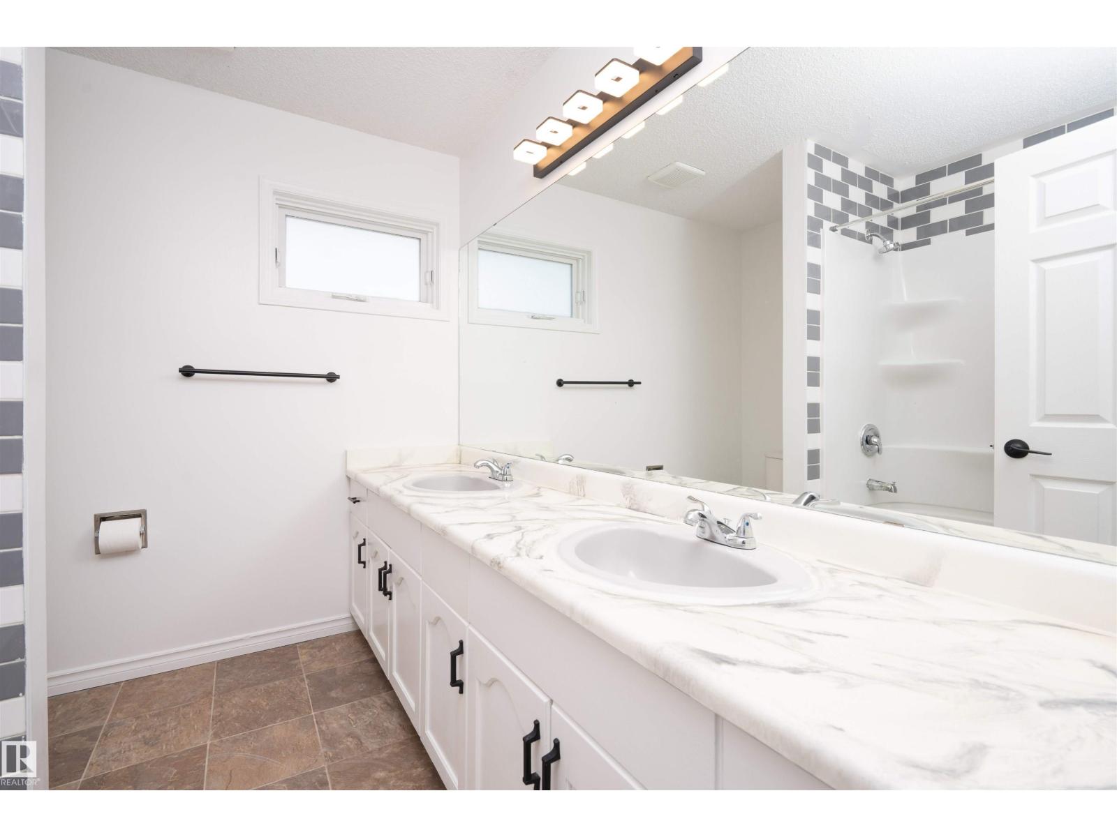 3203 145 Av Nw, Edmonton, Alberta  T5Y 2E9 - Photo 24 - E4459333