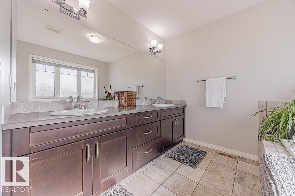 1019 Coopers Hawk Li Nw, Edmonton, Alberta  T5S 0H7 - Photo 38 - E4459336