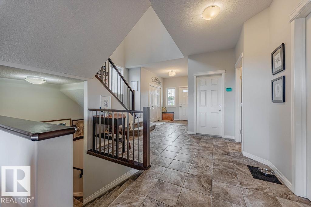 1019 Coopers Hawk Li Nw, Edmonton, Alberta  T5S 0H7 - Photo 7 - E4459336