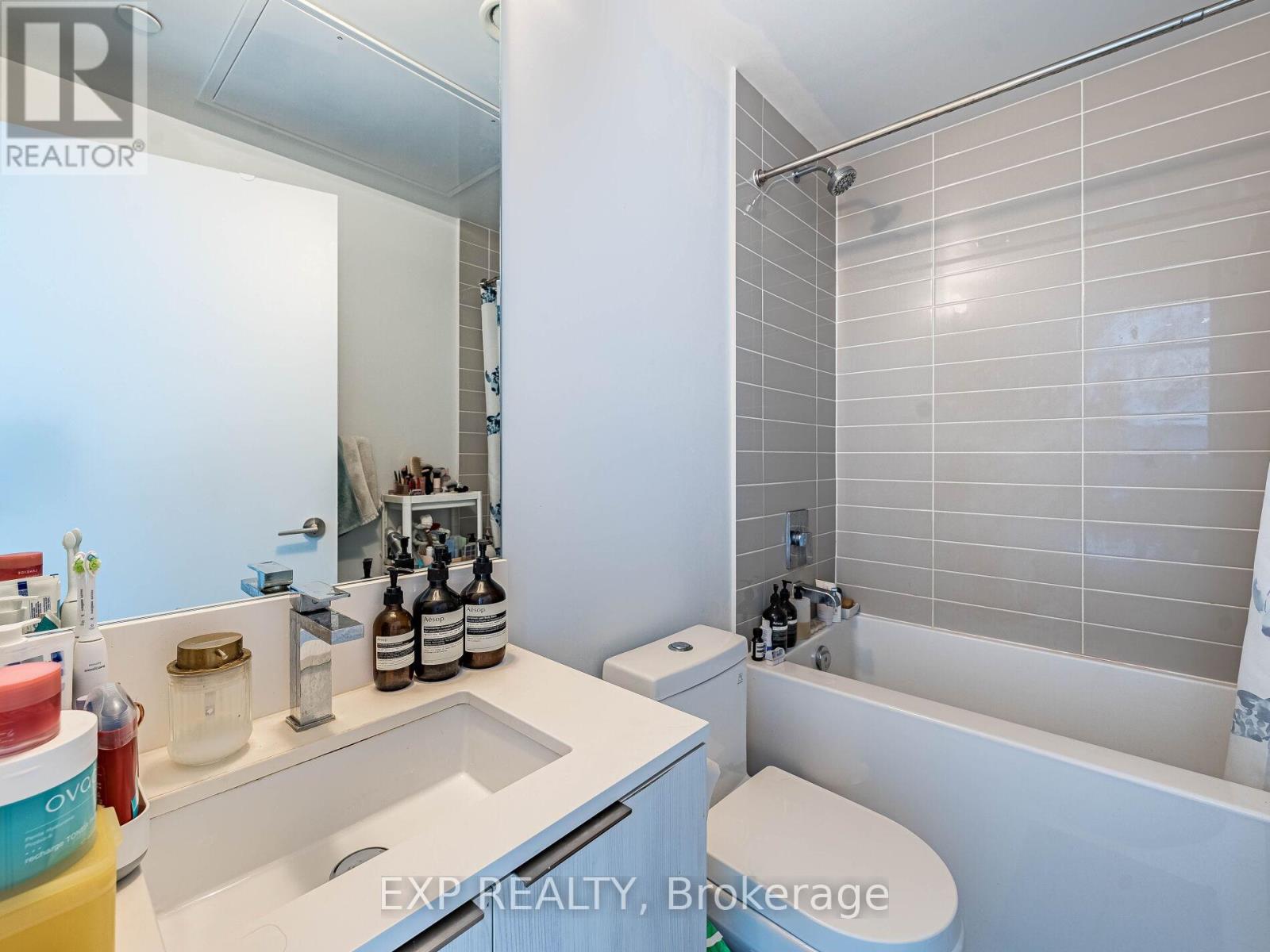 3708 - 181 Dundas Street E, Toronto (Moss Park), Ontario  M5A 0N5 - Photo 14 - C12425269