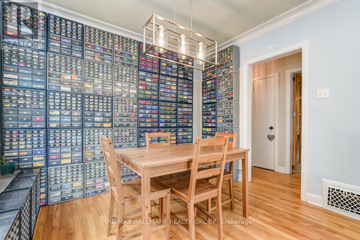 316 Ducharme Boulevard, Ottawa, Ontario  K1L 6T6 - Photo 12 - X12425276