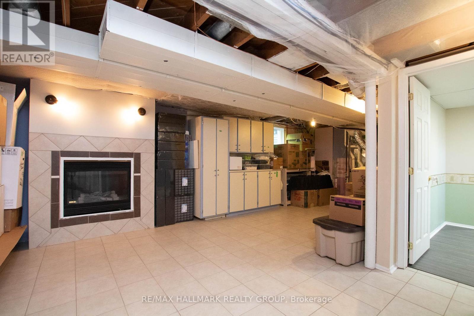 316 Ducharme Boulevard, Ottawa, Ontario  K1L 6T6 - Photo 22 - X12425276