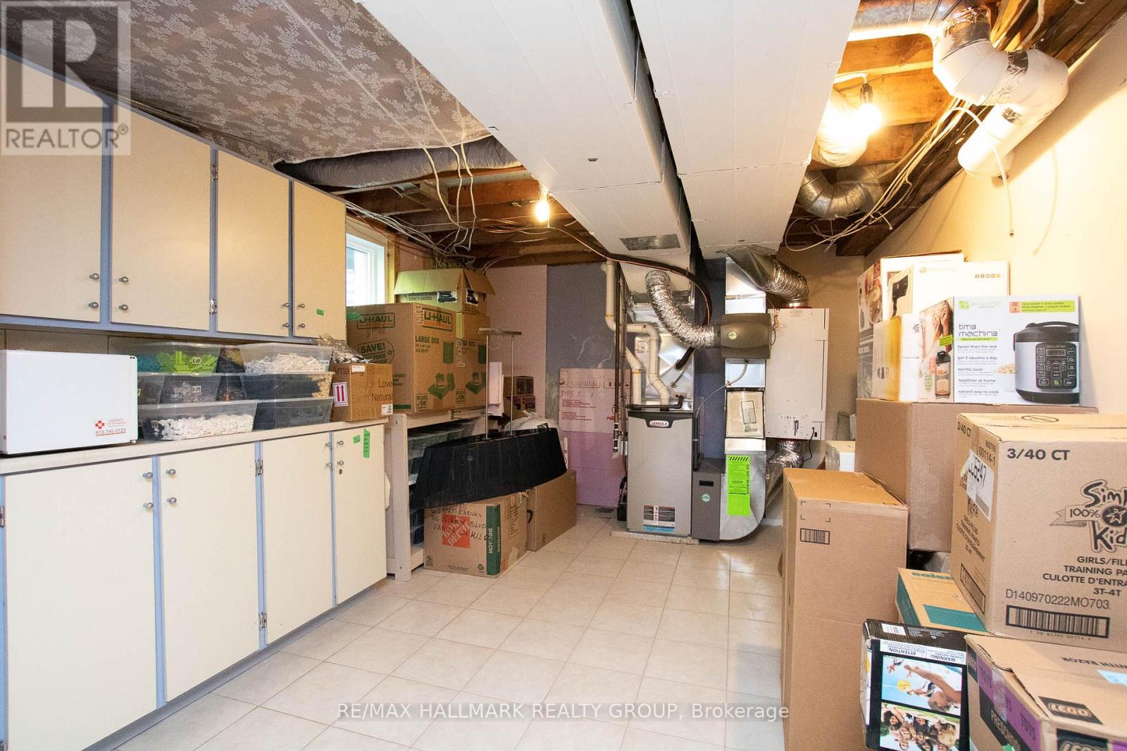 316 Ducharme Boulevard, Ottawa, Ontario  K1L 6T6 - Photo 23 - X12425276