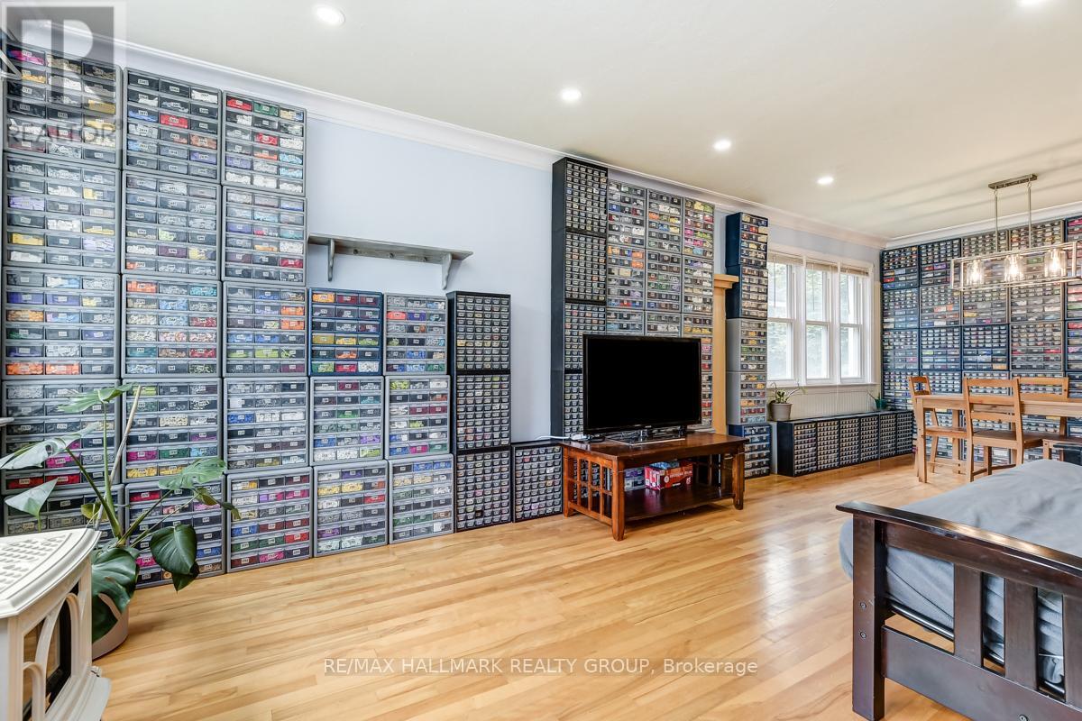 316 Ducharme Boulevard, Ottawa, Ontario  K1L 6T6 - Photo 7 - X12425276