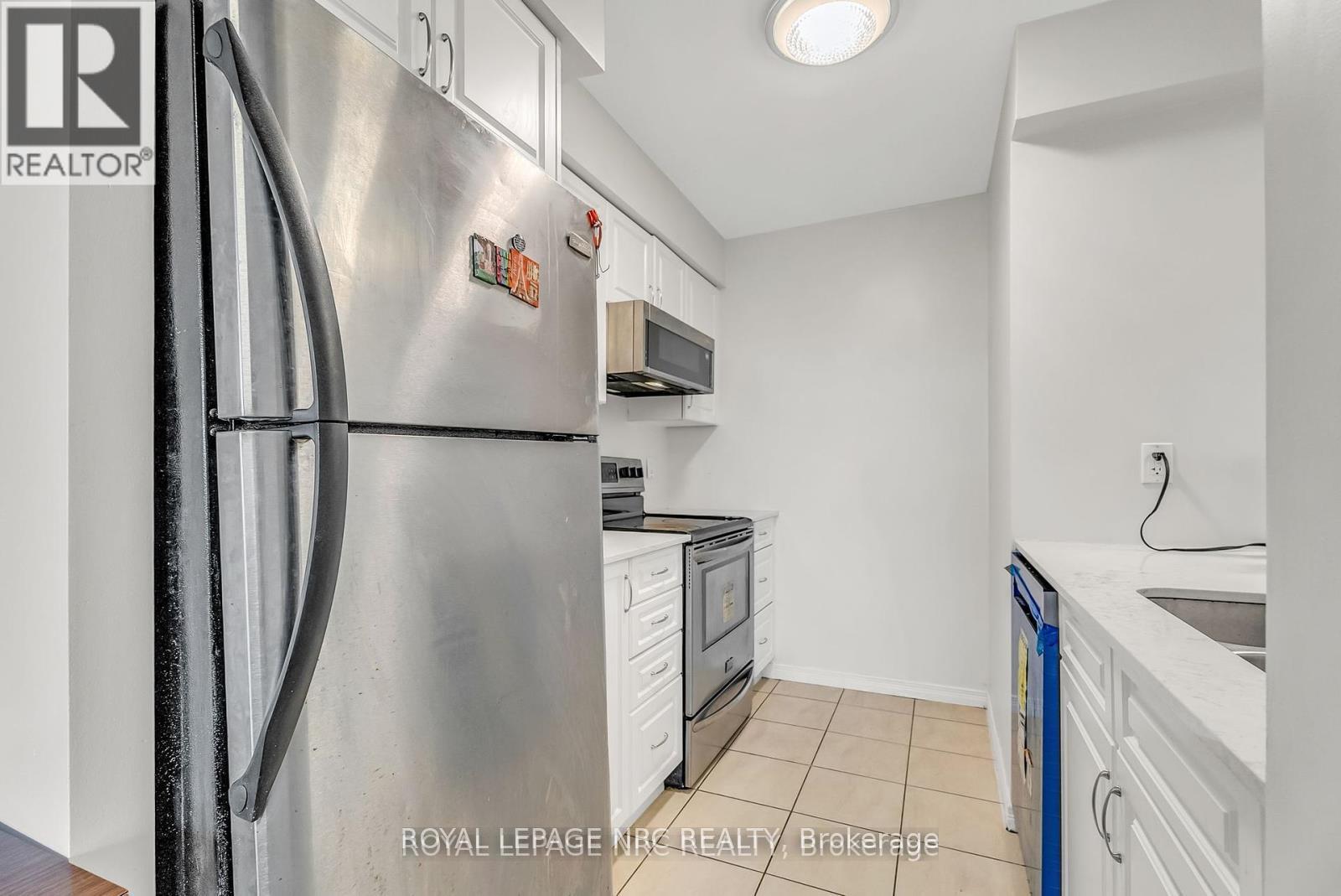 933 - 60 Heintzman Street, Toronto, Ontario  M6P 5A1 - Photo 10 - W12425287