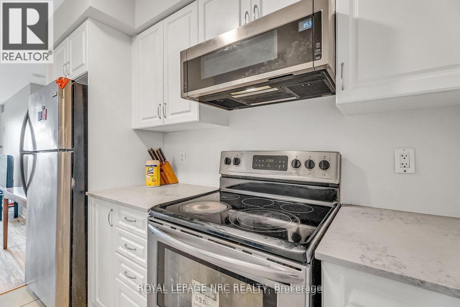 933 - 60 Heintzman Street, Toronto, Ontario  M6P 5A1 - Photo 12 - W12425287