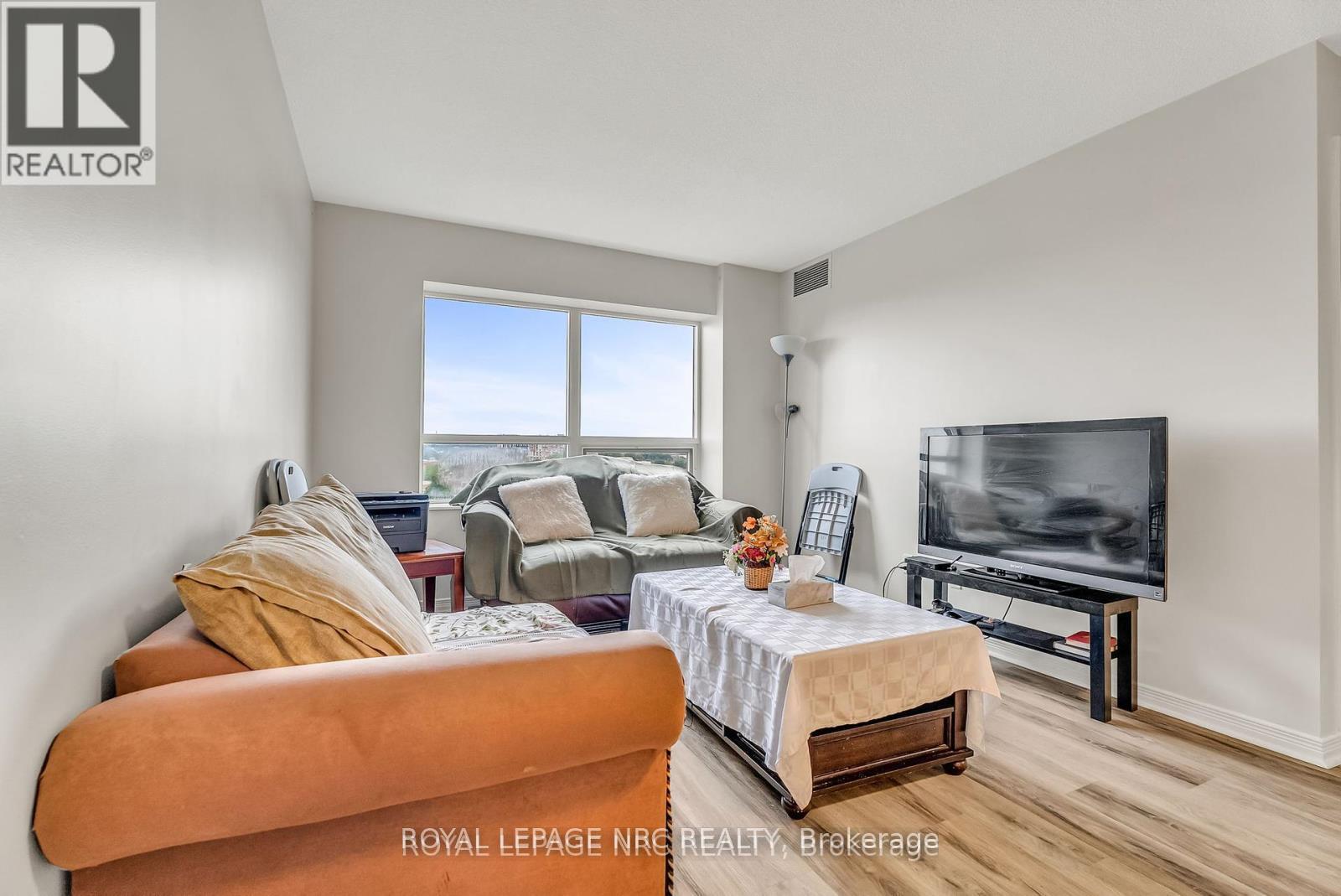 933 - 60 Heintzman Street, Toronto, Ontario  M6P 5A1 - Photo 14 - W12425287