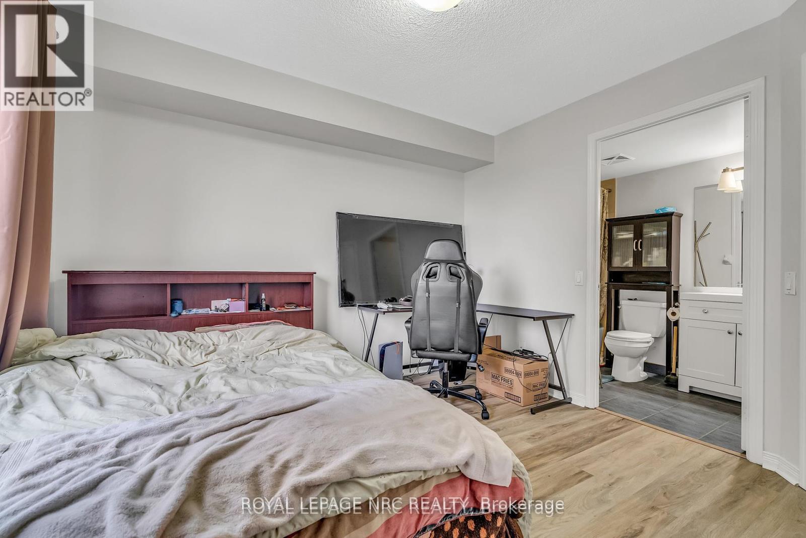 933 - 60 Heintzman Street, Toronto, Ontario  M6P 5A1 - Photo 23 - W12425287