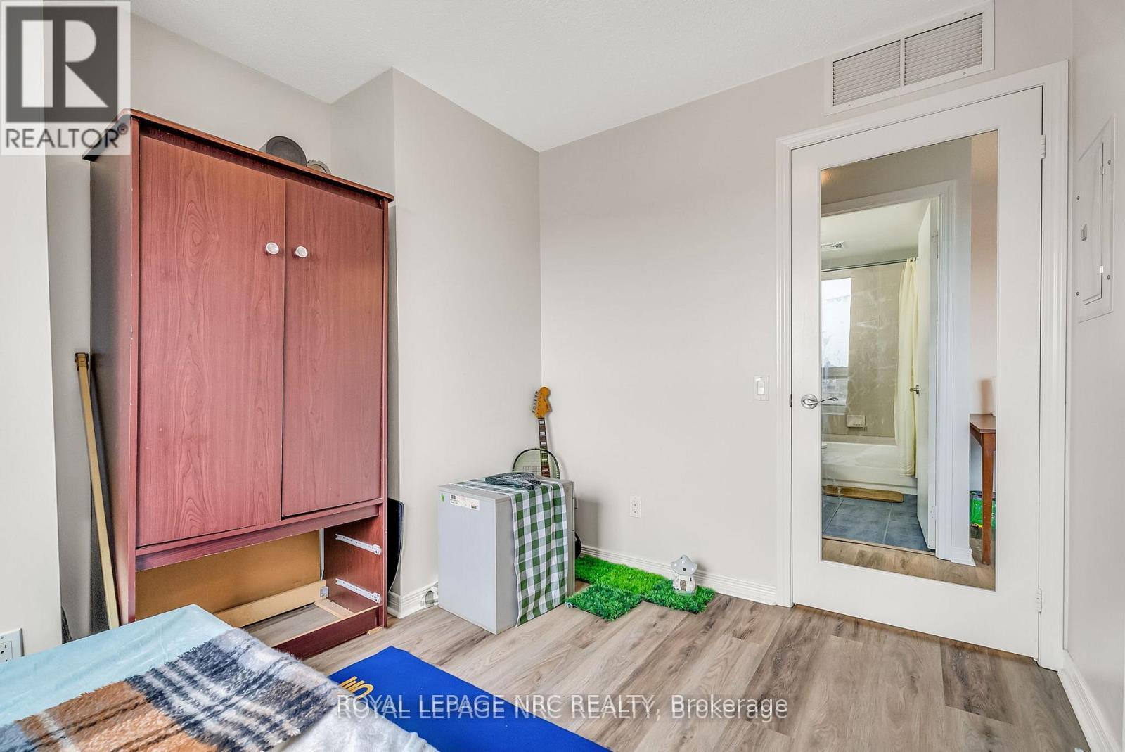 933 - 60 Heintzman Street, Toronto, Ontario  M6P 5A1 - Photo 30 - W12425287