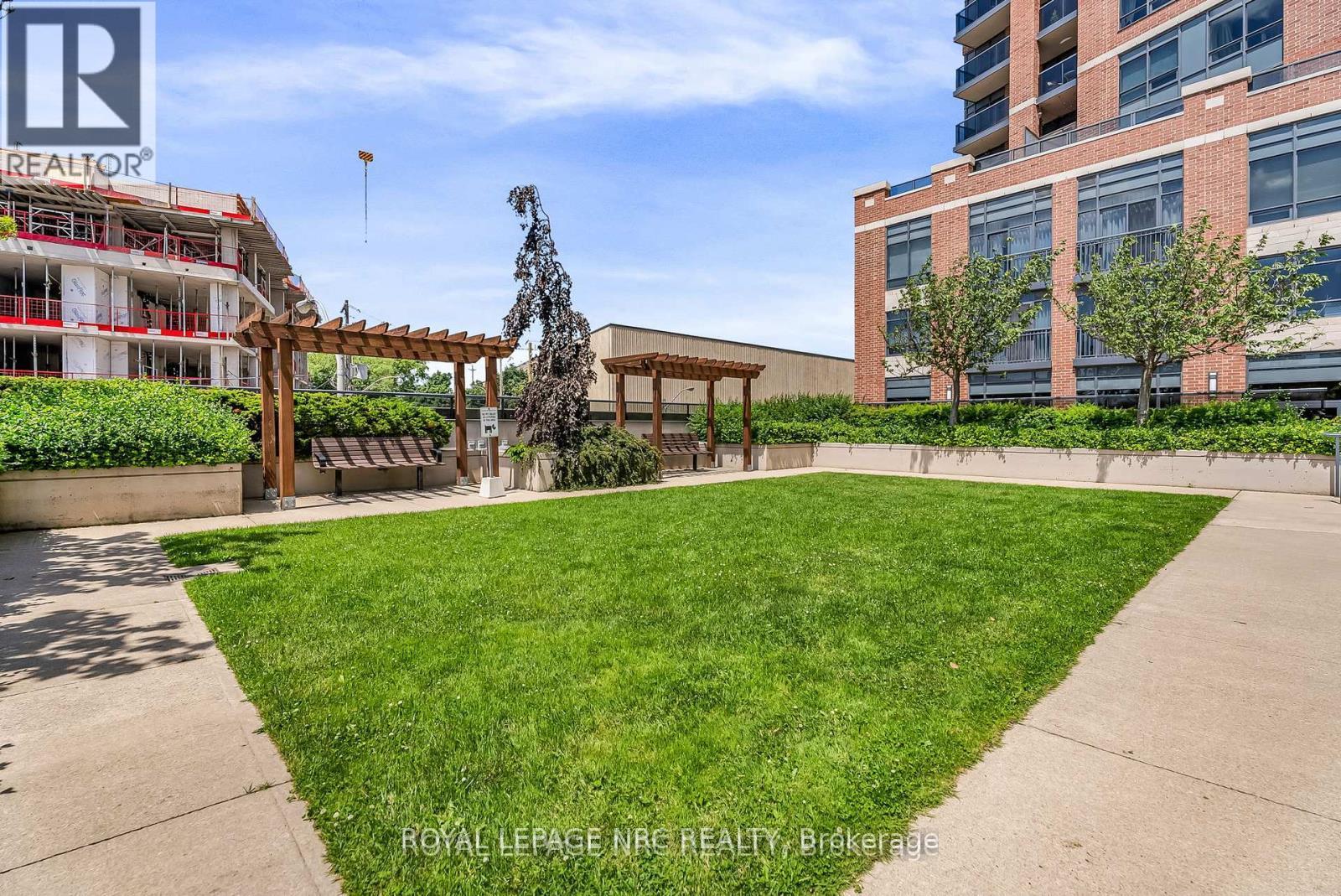 933 - 60 Heintzman Street, Toronto, Ontario  M6P 5A1 - Photo 32 - W12425287