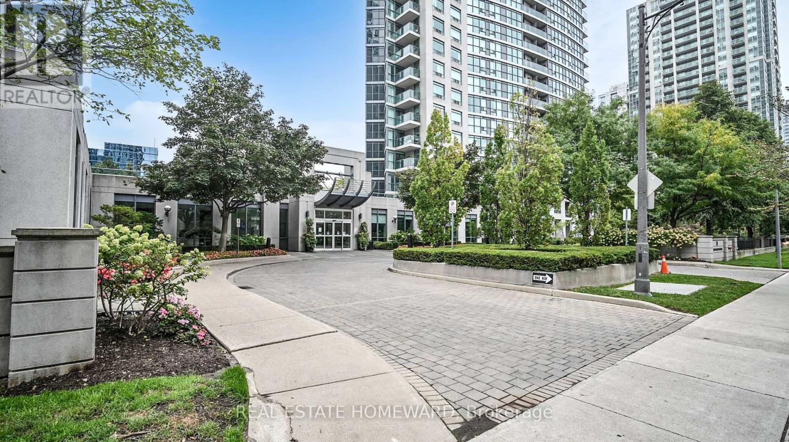 1207 - 30 Harrison Garden Boulevard, Toronto (Willowdale East), Ontario  M2N 7A9 - Photo 2 - C12425283