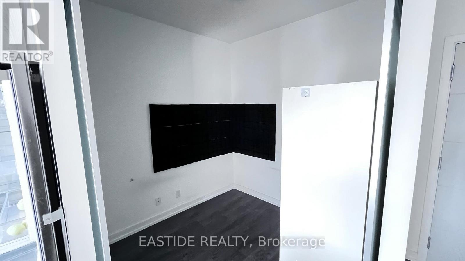 612 - 203 College Street, Toronto, Ontario  M5T 1P9 - Photo 5 - C12425285
