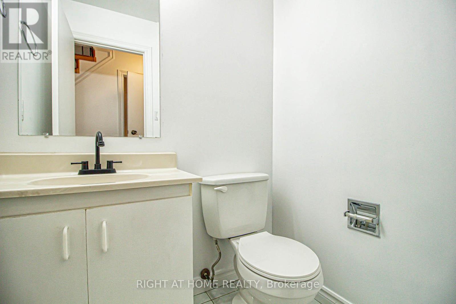 30 Vodden Street W, Brampton (Brampton West), Ontario  L6X 2W7 - Photo 16 - W12425284