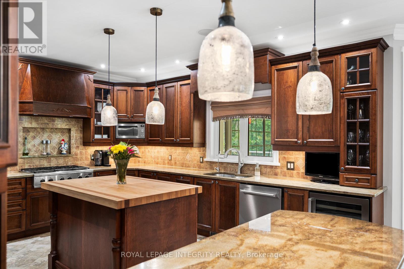 25 Marie-Eve Street E, Alfred And Plantagenet, Ontario  K0B 1A0 - Photo 15 - X12425319