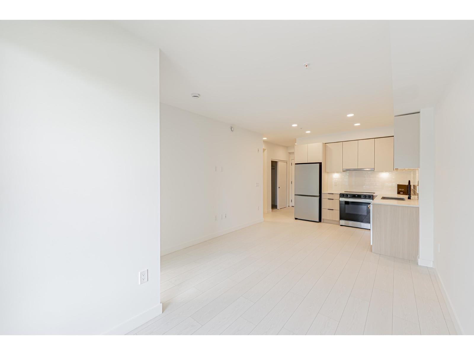 205 10466 138a Street, Surrey, British Columbia  V3T 4L3 - Photo 8 - R3051765
