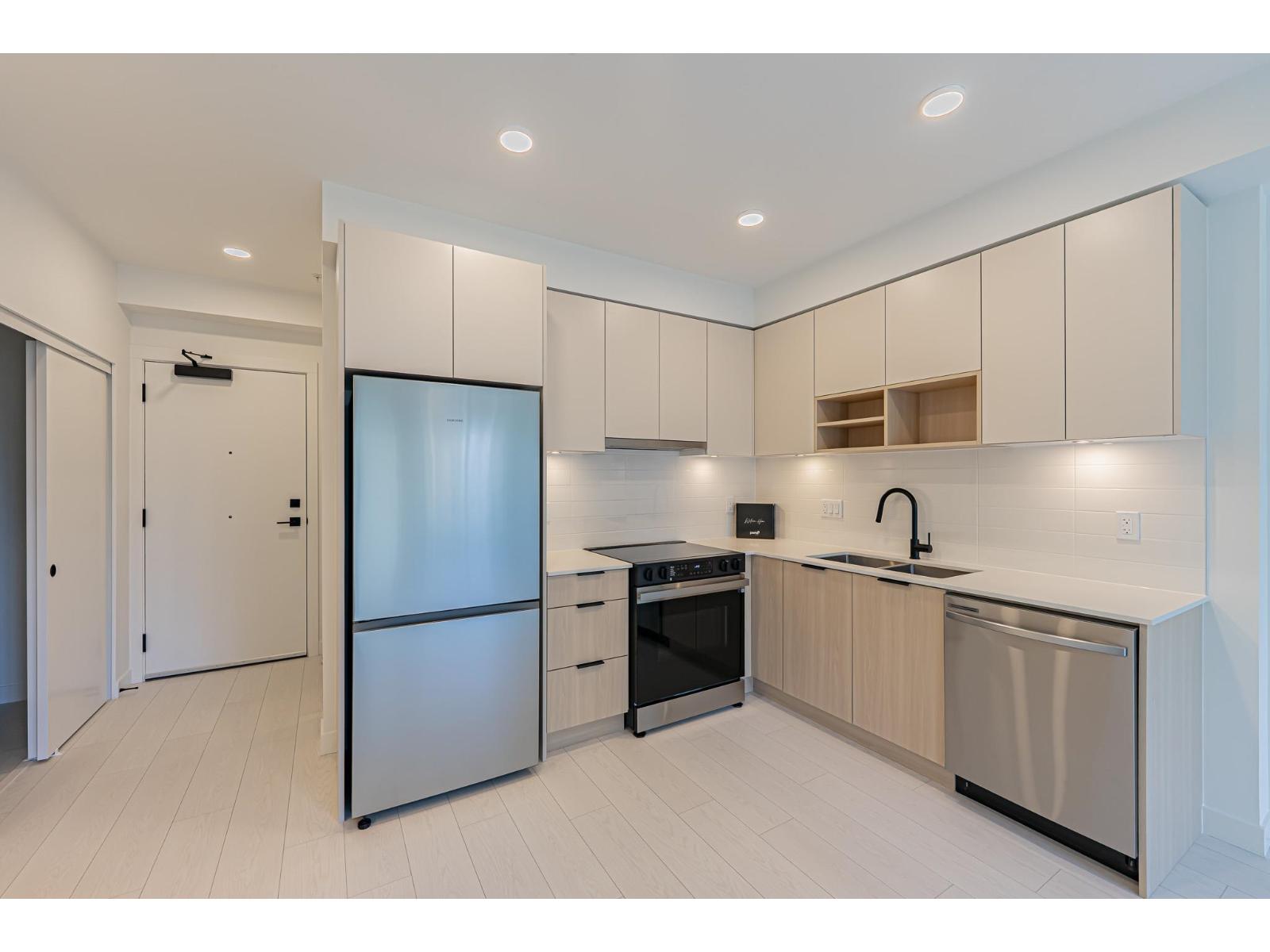 205 10466 138a Street, Surrey, British Columbia  V3T 4L3 - Photo 5 - R3051765