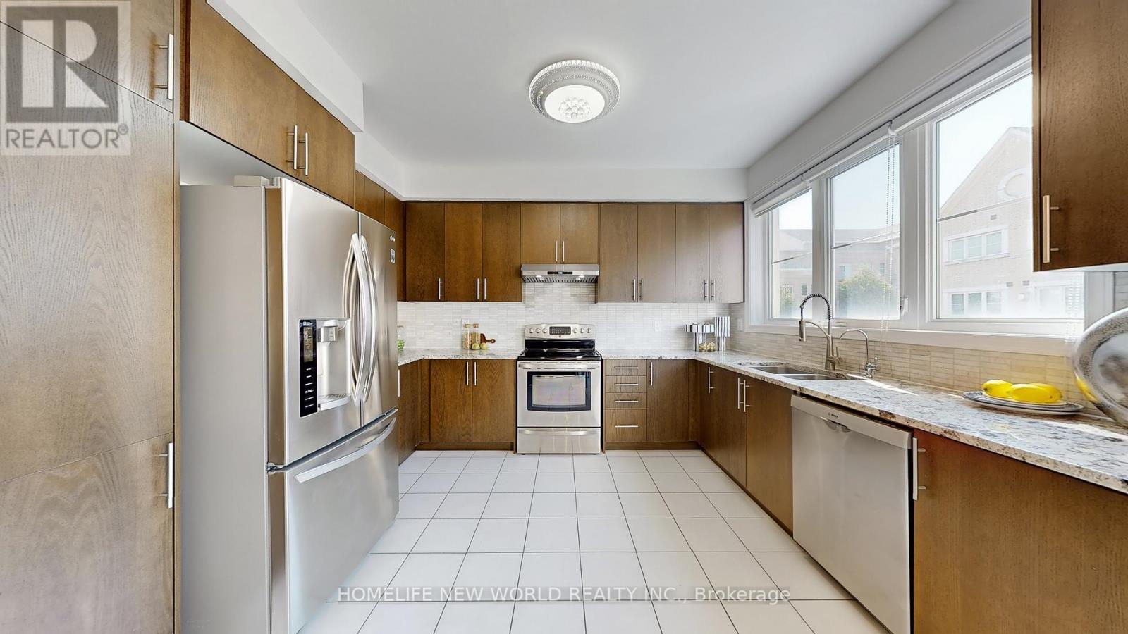 23 Victor Herbert Way, Markham, Ontario  L6C 0N6 - Photo 8 - N12425291