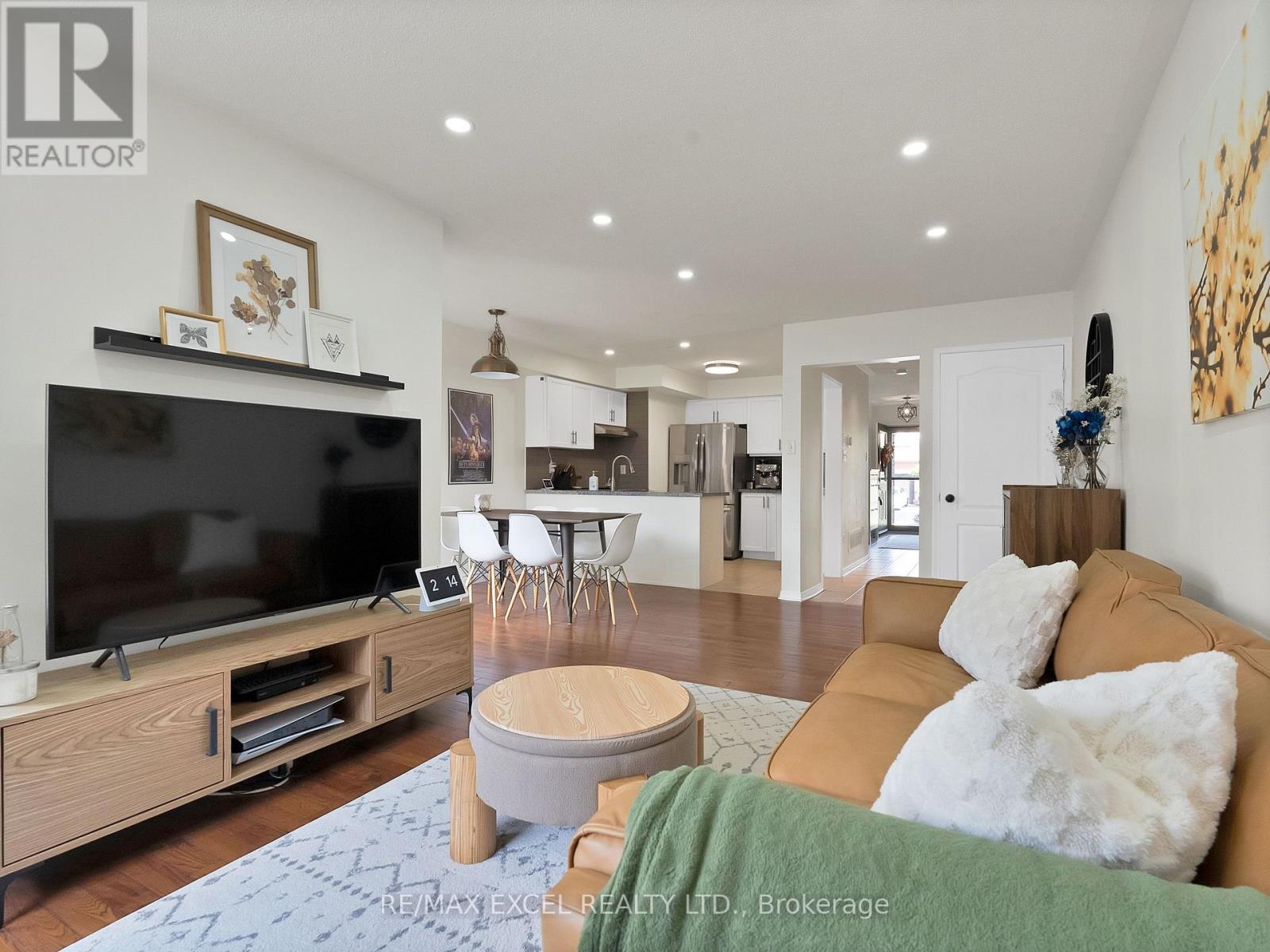 26 LILLY MCKEOWAN CRESCENT, East Gwillimbury, Ontario