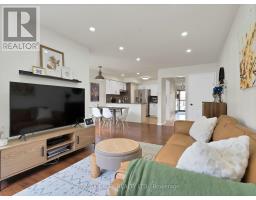 26 Lilly McKeowan Crescent, East Gwillimbury (Mt Albert), Ca