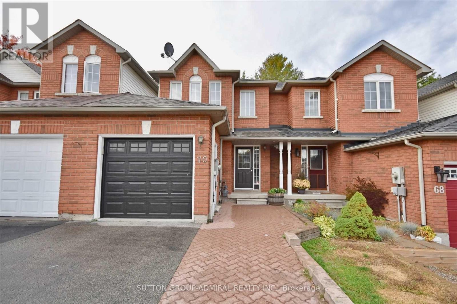UPPER - 70 HAWTHORNE CRESCENT, Barrie, Ontario