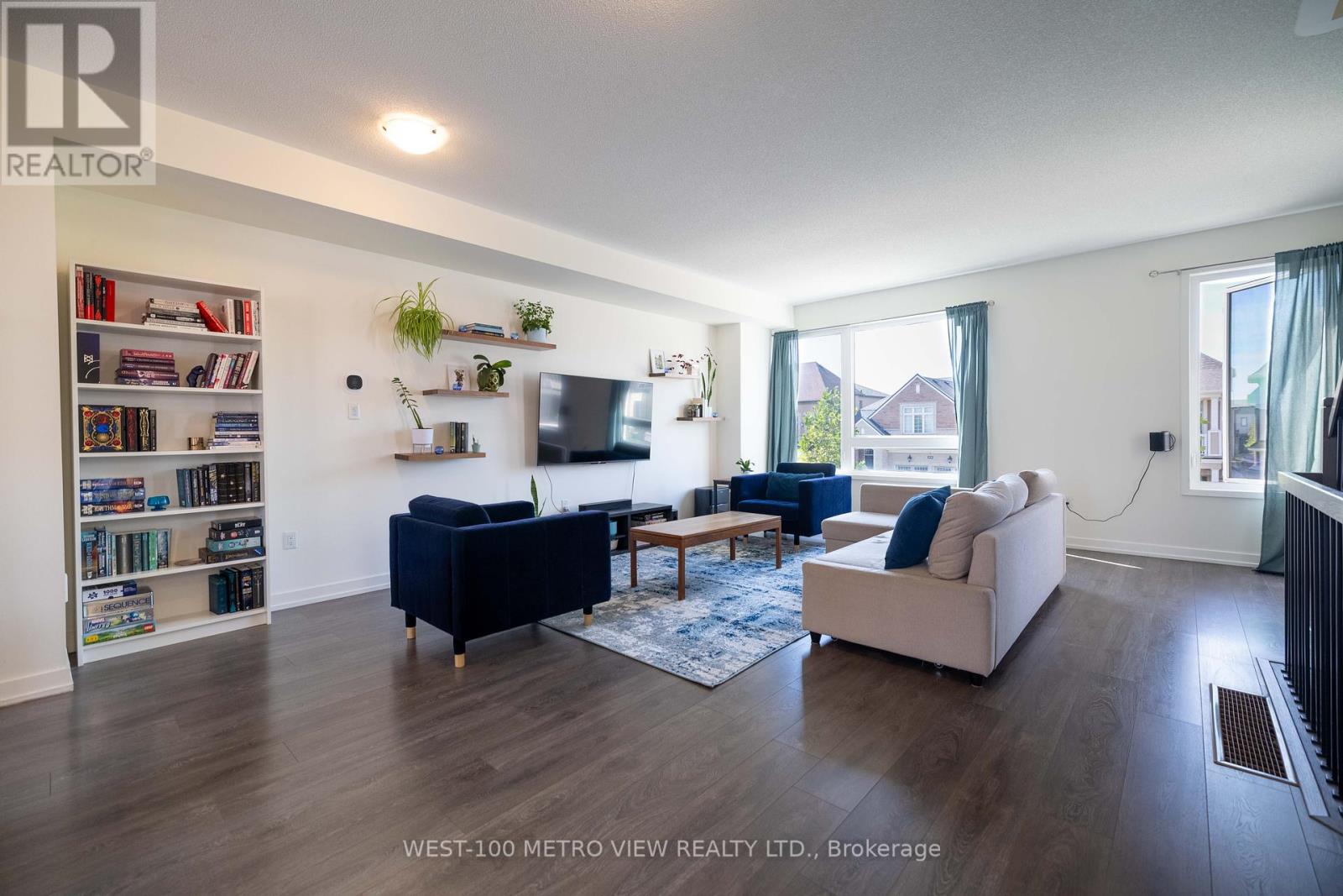 3141 Ernest Appelbe Boulevard, Oakville, Ontario  L6H 0N8 - Photo 4 - W12425288