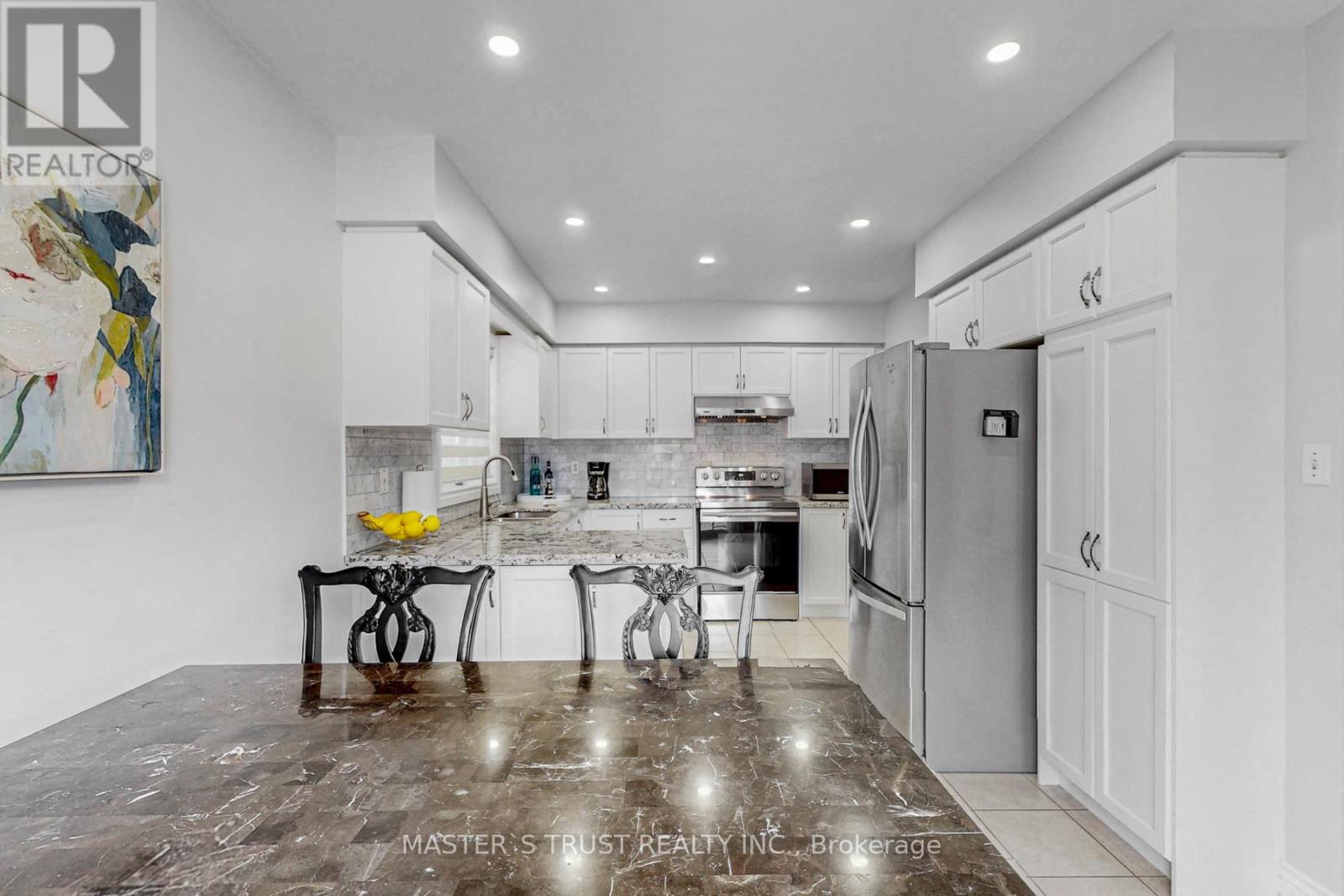 2035 Shady Glen Road, Oakville, Ontario  L6M 3R1 - Photo 17 - W12425317