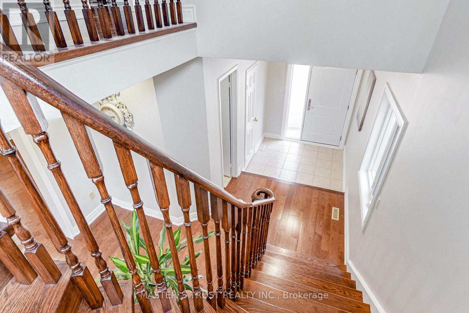 2035 Shady Glen Road, Oakville, Ontario  L6M 3R1 - Photo 19 - W12425317