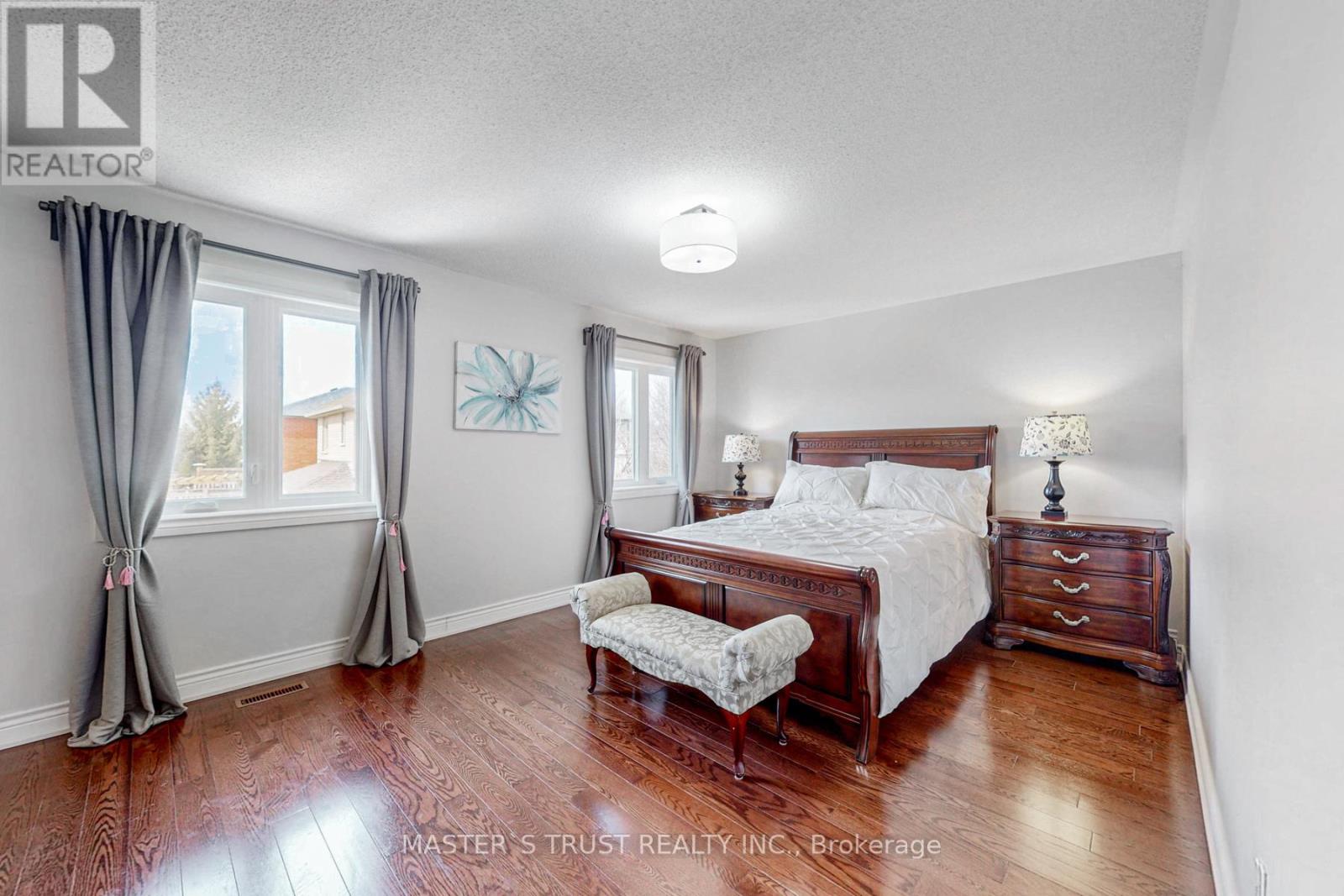 2035 Shady Glen Road, Oakville, Ontario  L6M 3R1 - Photo 21 - W12425317