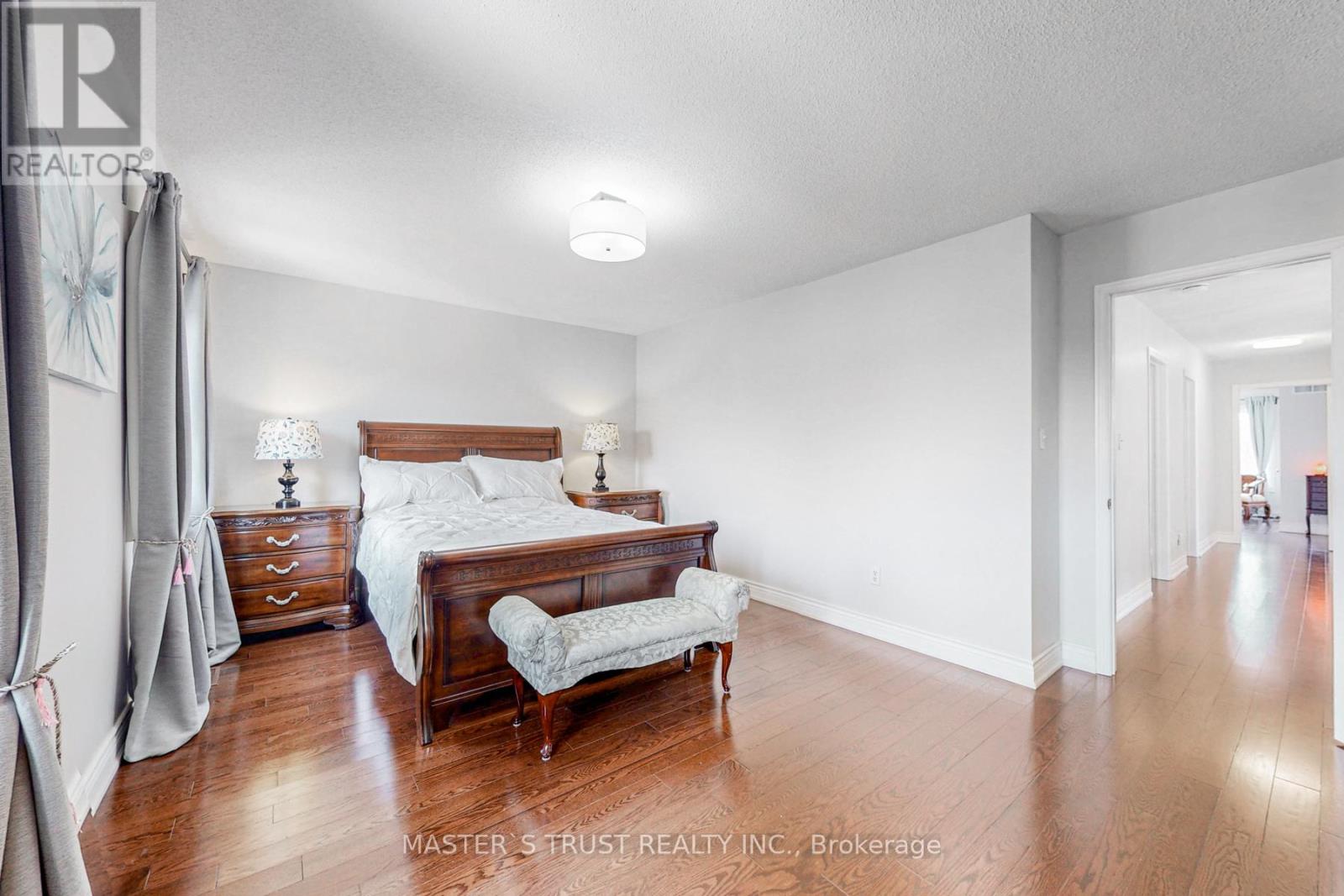 2035 Shady Glen Road, Oakville, Ontario  L6M 3R1 - Photo 22 - W12425317
