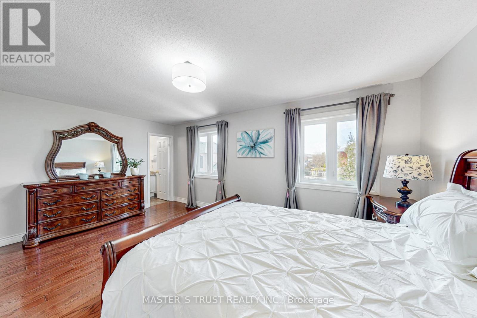 2035 Shady Glen Road, Oakville, Ontario  L6M 3R1 - Photo 23 - W12425317