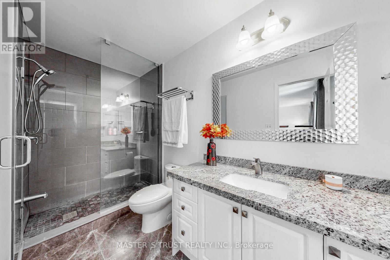 2035 Shady Glen Road, Oakville, Ontario  L6M 3R1 - Photo 24 - W12425317