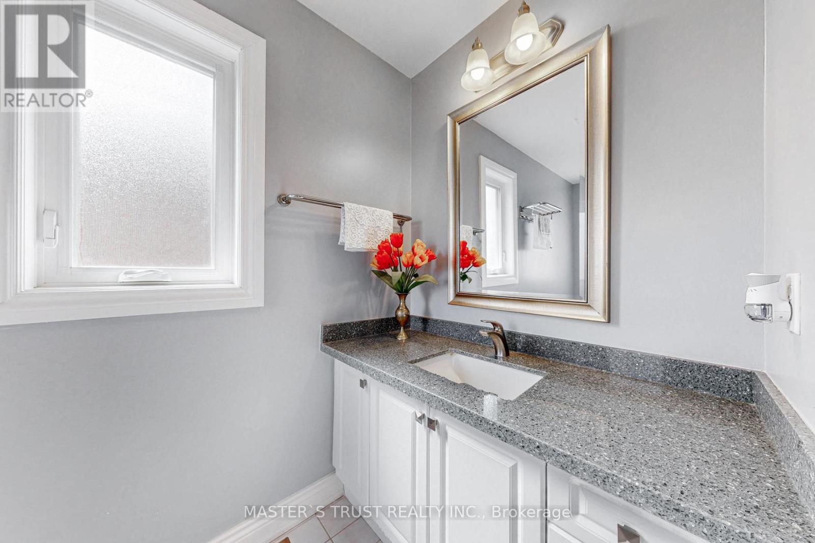 2035 Shady Glen Road, Oakville, Ontario  L6M 3R1 - Photo 33 - W12425317