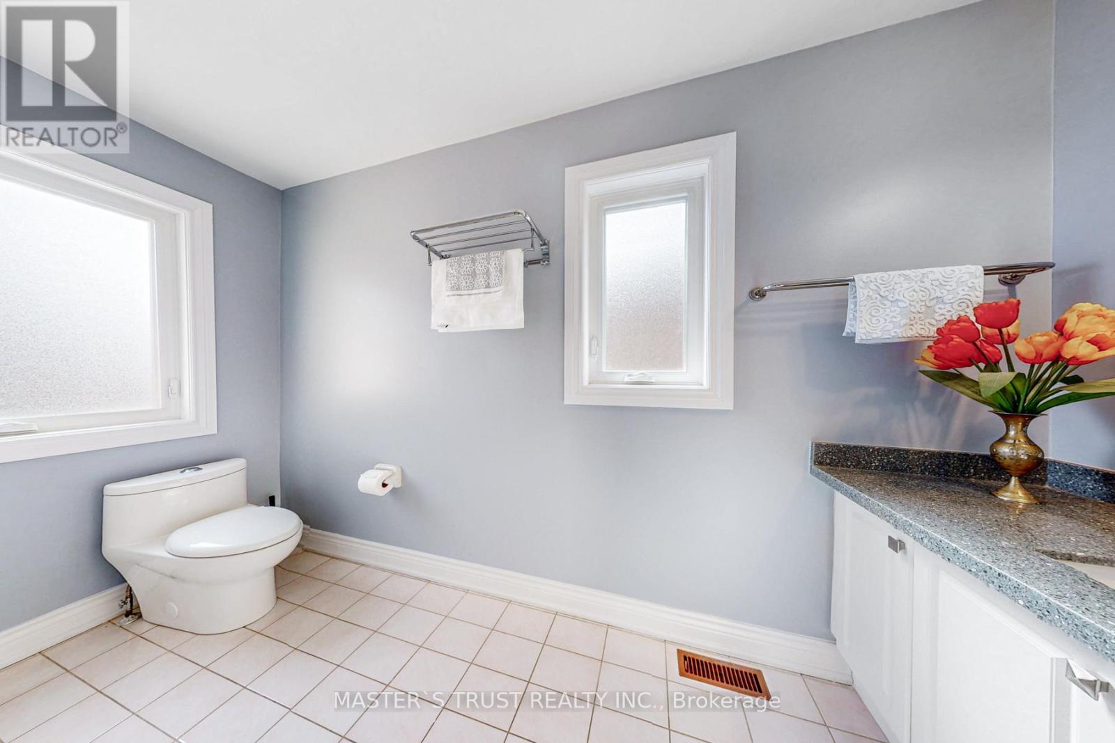 2035 Shady Glen Road, Oakville, Ontario  L6M 3R1 - Photo 34 - W12425317