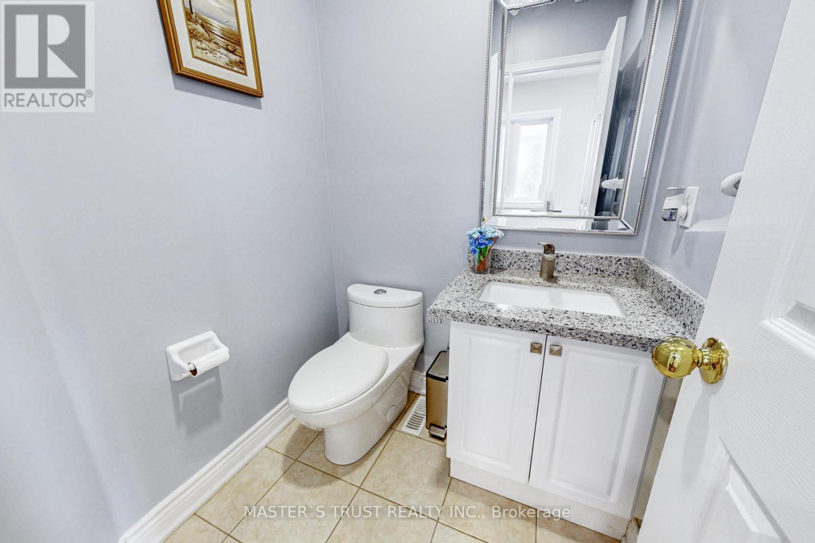 2035 Shady Glen Road, Oakville, Ontario  L6M 3R1 - Photo 6 - W12425317