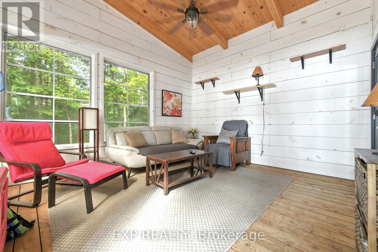332 Lachlan Lane, Whitewater Region, Ontario  K0J 2L0 - Photo 12 - X12425325