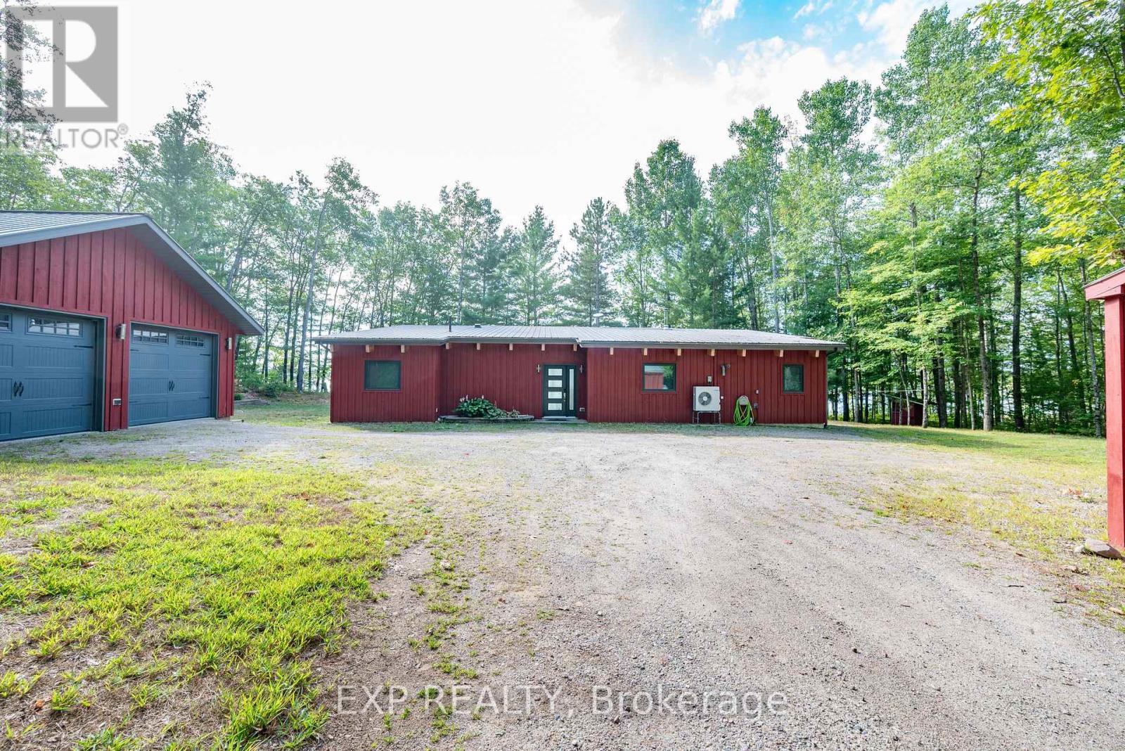 332 Lachlan Lane, Whitewater Region, Ontario  K0J 2L0 - Photo 2 - X12425325