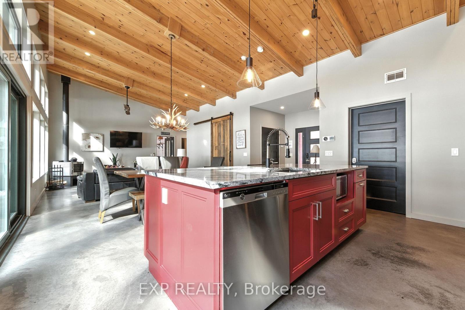 332 Lachlan Lane, Whitewater Region, Ontario  K0J 2L0 - Photo 24 - X12425325