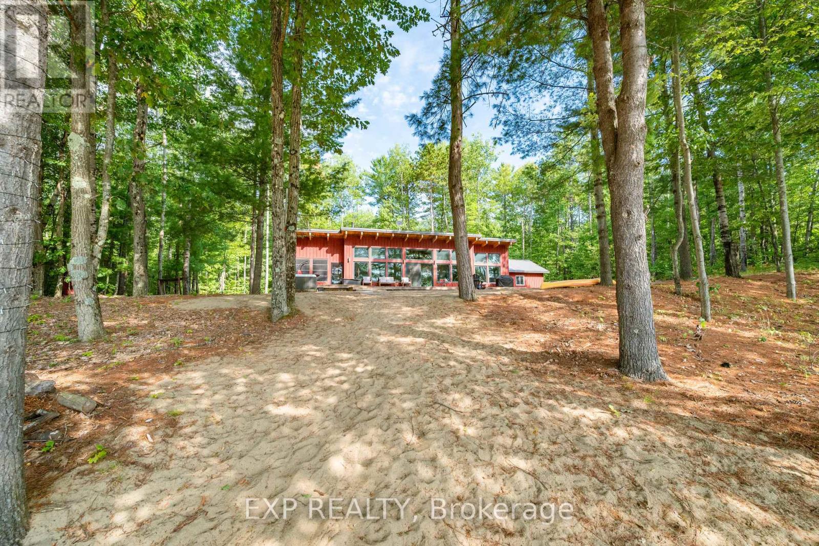 332 Lachlan Lane, Whitewater Region, Ontario  K0J 2L0 - Photo 43 - X12425325