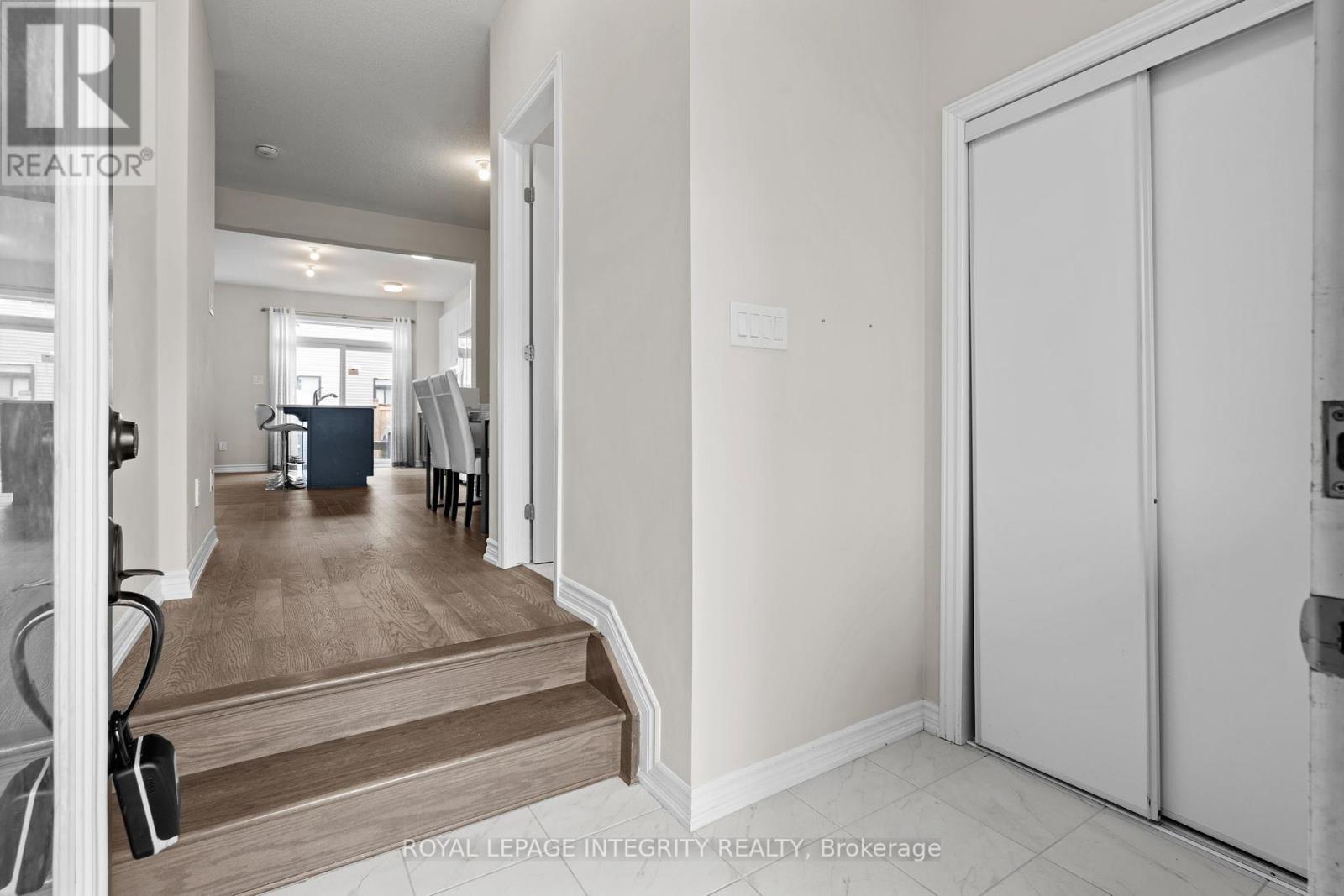 504 Flagstaff Drive, Ottawa, Ontario  K2J 6T5 - Photo 3 - X12425336