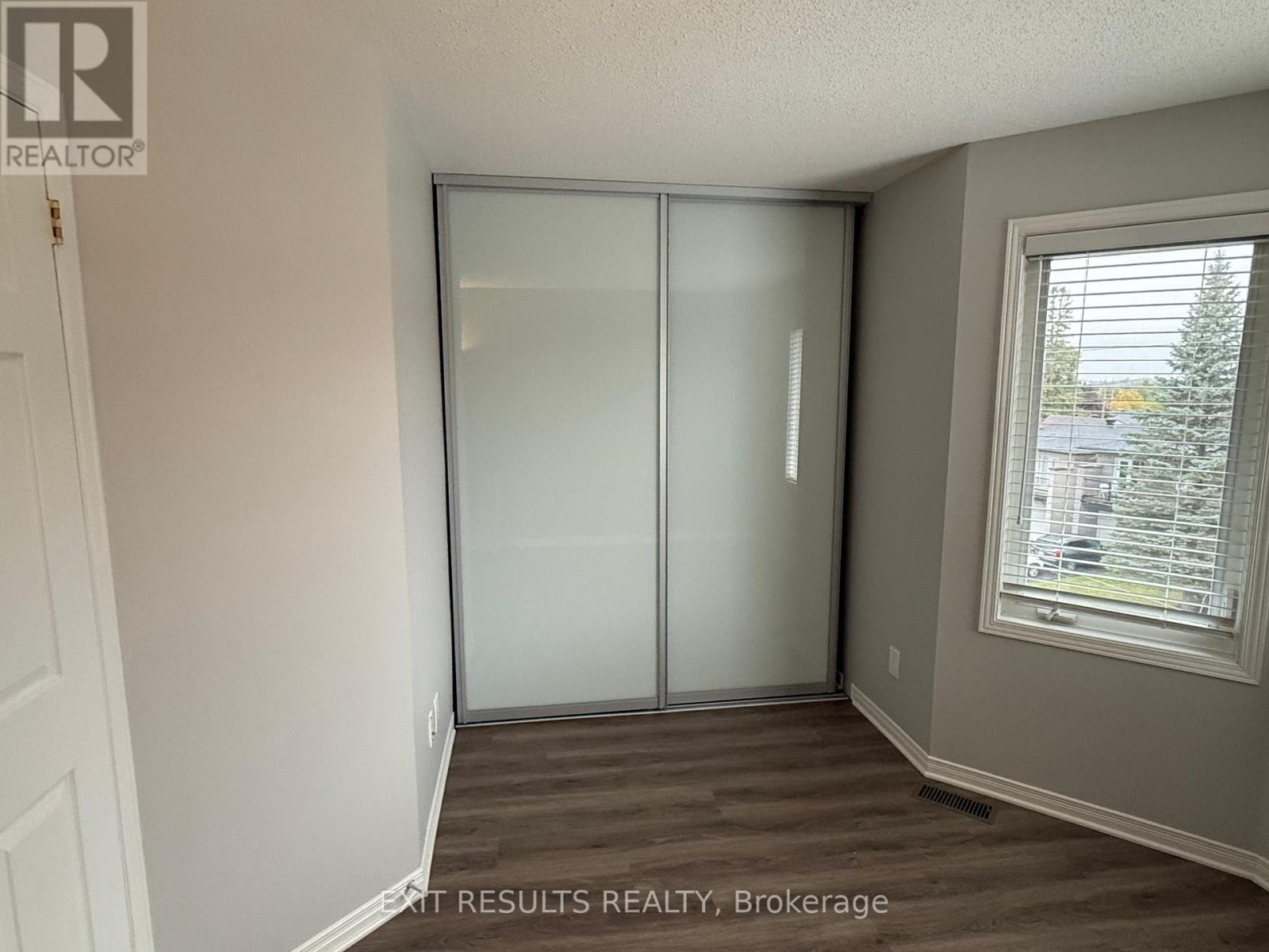 4 - 1400 Wildberry Court, Ottawa, Ontario  K1C 7K6 - Photo 32 - X12425338