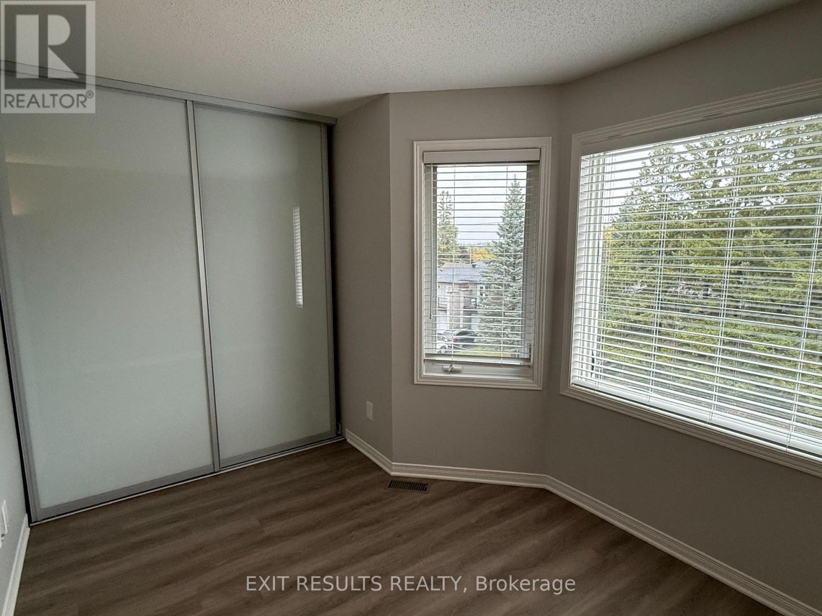 4 - 1400 Wildberry Court, Ottawa, Ontario  K1C 7K6 - Photo 33 - X12425338