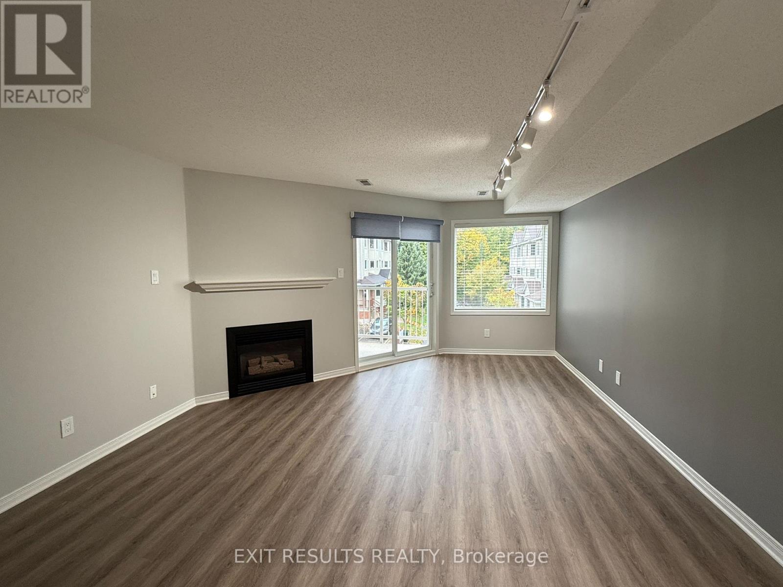 4 - 1400 Wildberry Court, Ottawa, Ontario  K1C 7K6 - Photo 6 - X12425338