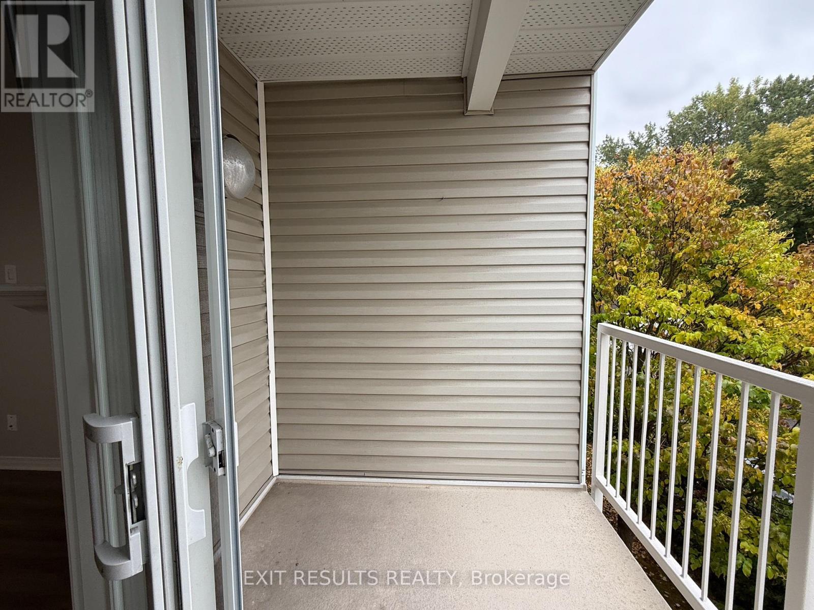 4 - 1400 Wildberry Court, Ottawa, Ontario  K1C 7K6 - Photo 8 - X12425338