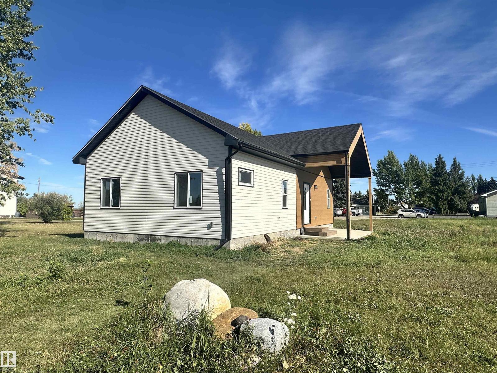 4743 47 St, Clyde, Alberta  T0G 0P0 - Photo 2 - E4459350