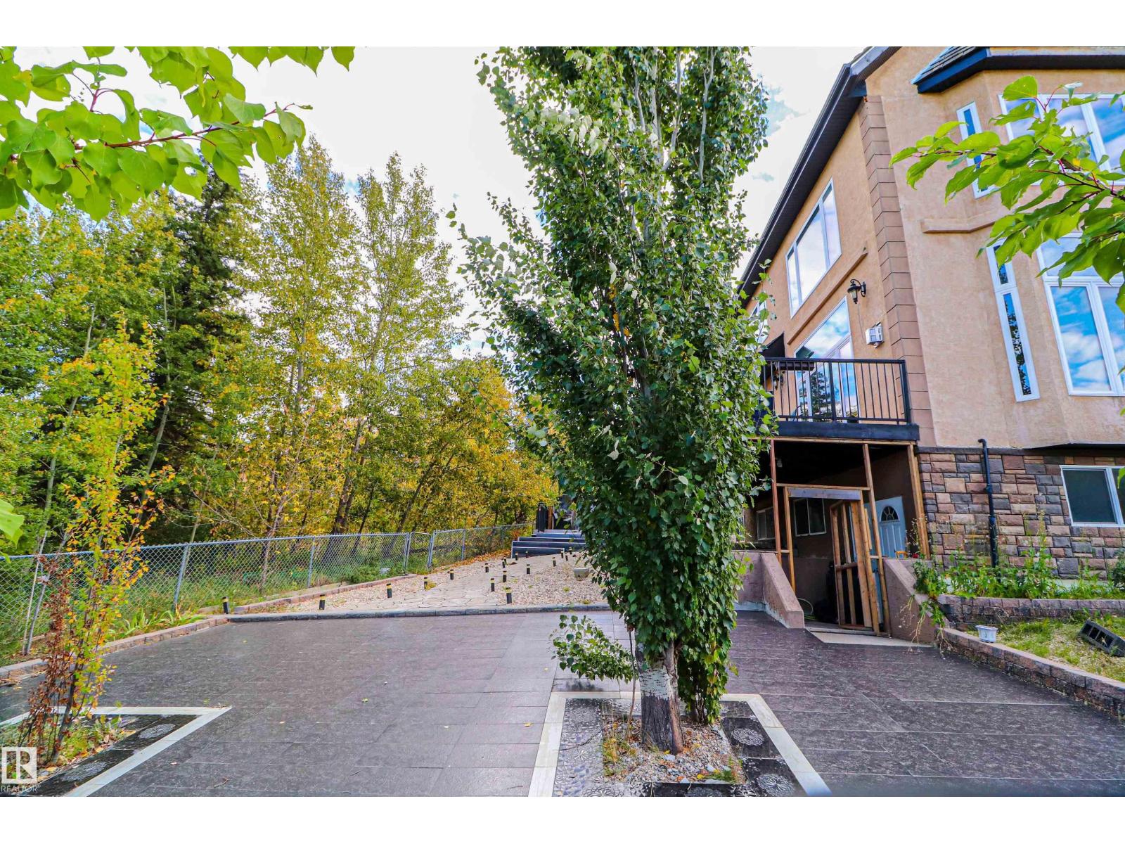 47 Blackburn Dr Sw, Edmonton, Alberta  T6W 1C5 - Photo 9 - E4459358
