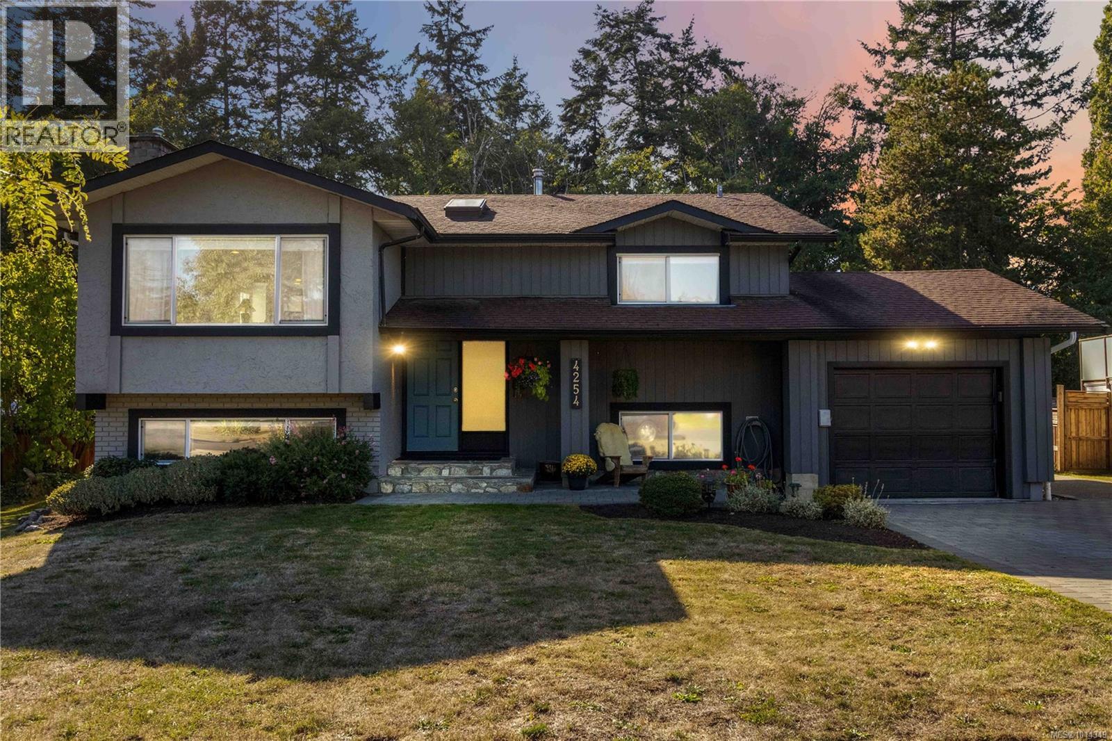 4254 Eastridge Cres, Saanich, British Columbia
